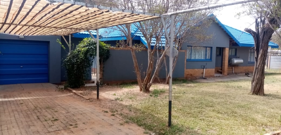 3 Bedroom Property for Sale in Songloed North West